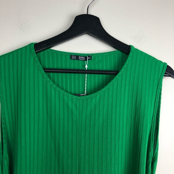 Zara Ribbed Green Cropped Top - Picture 5 of 11